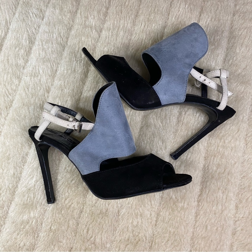 𝅺zara Two Toned Heels